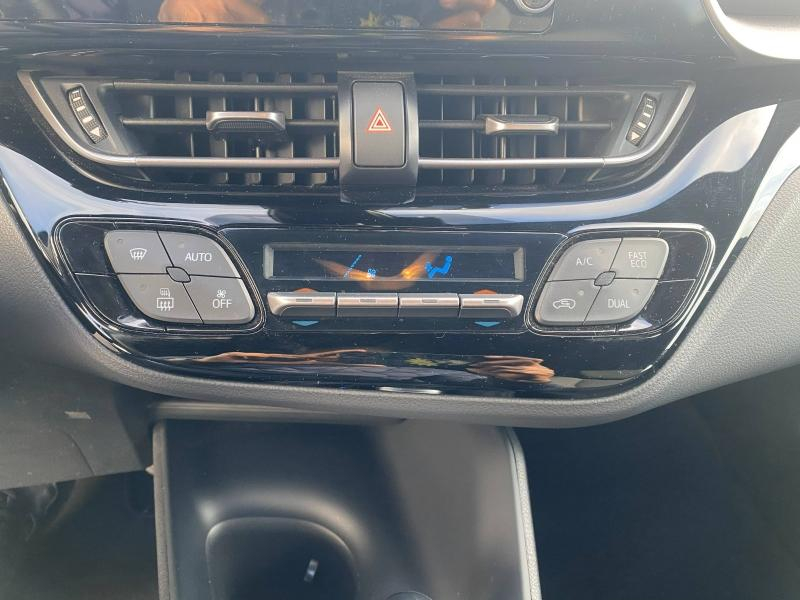 TOYOTA C-HR d’occasion à vendre à CHARMEIL chez ARVERNE (Photo 14)