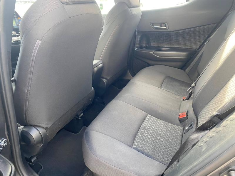 TOYOTA C-HR d’occasion à vendre à CHARMEIL chez ARVERNE (Photo 18)
